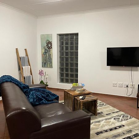 City Comfort Self Catering Уиндхоек Екстериор снимка